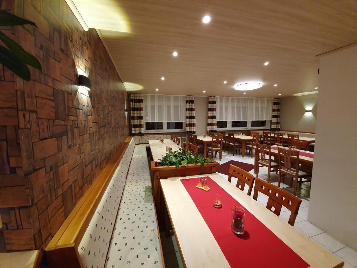 Gasthof Zum Goldenen Hirschen Hotel Geroldsgrun Esterno foto
