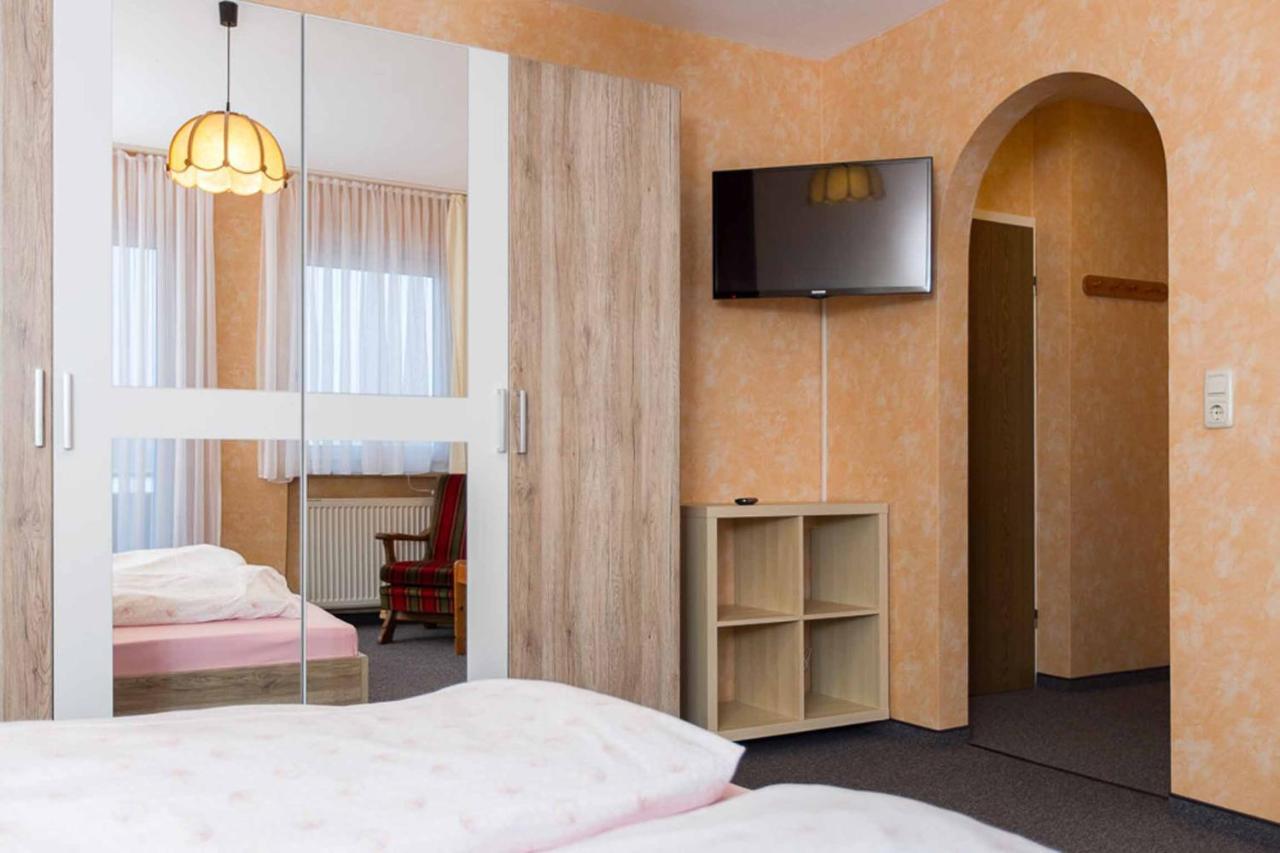 Gasthof Zum Goldenen Hirschen Hotel Geroldsgrun Esterno foto